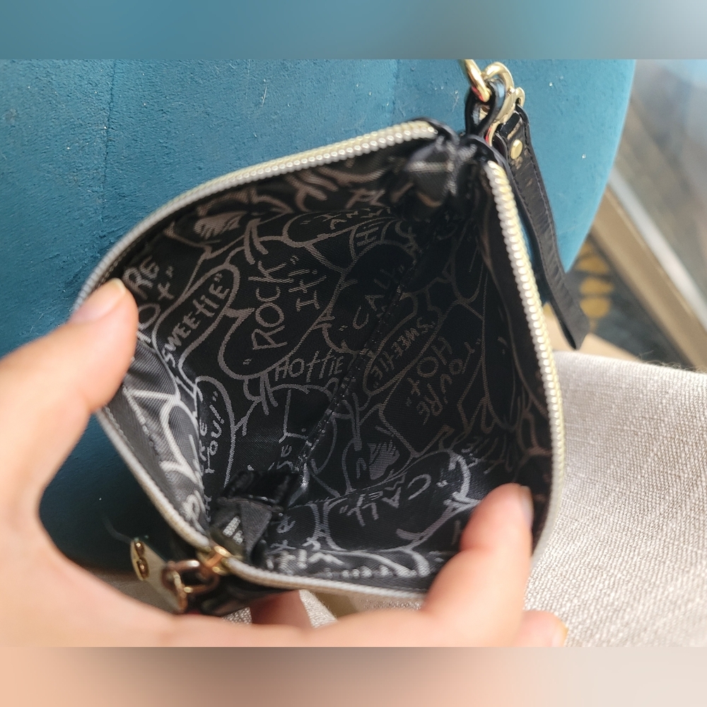 Betsey Johnson Cheetah Print Wristlet - Picture 8 of 8